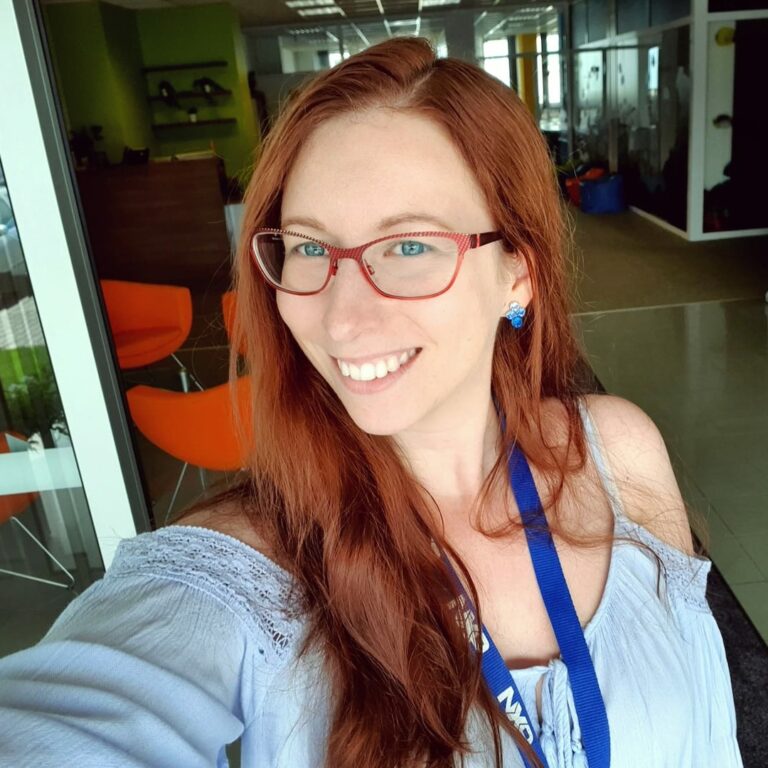 1 uvodna foto cervenkovaprofilephoto