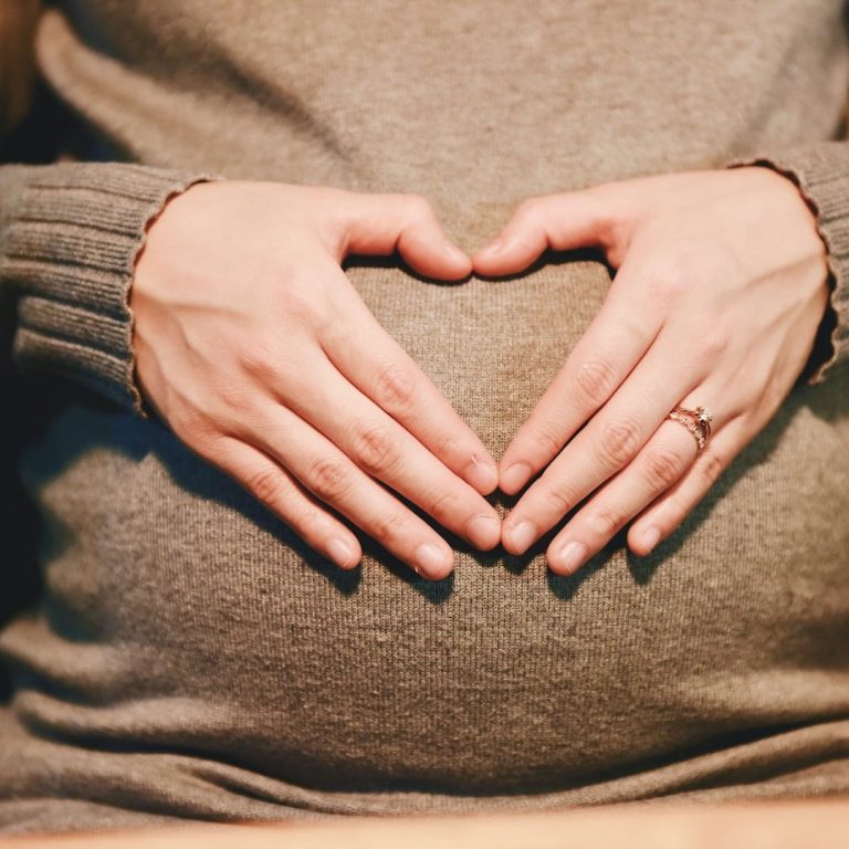 1 pregnant-2568594